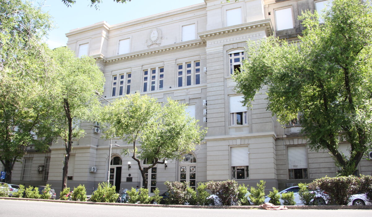 frente de la facultad de ingeniería