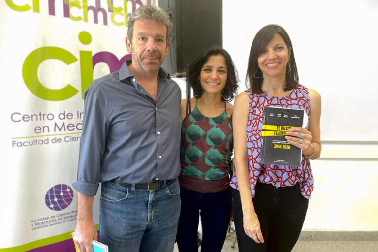 Se presentó el libro “El delito televisado. Cómo se producen y consumen las noticias sobre inseguridad y violencia en la Argentina” en el marco del Congreso sobre Democracia.