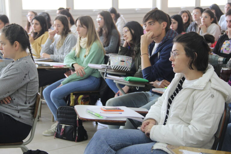 La UNR incrementó un 20% la cantidad de estudiantes en los últimos diez años.
