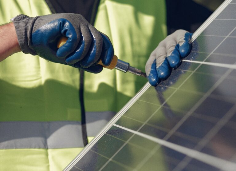Lee más sobre el artículo Energías Renovables – Fotovoltaica, Térmica y Eólica