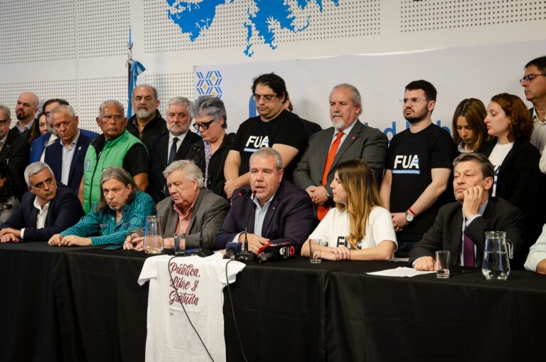 rectores anunciando la nueva marcha federal