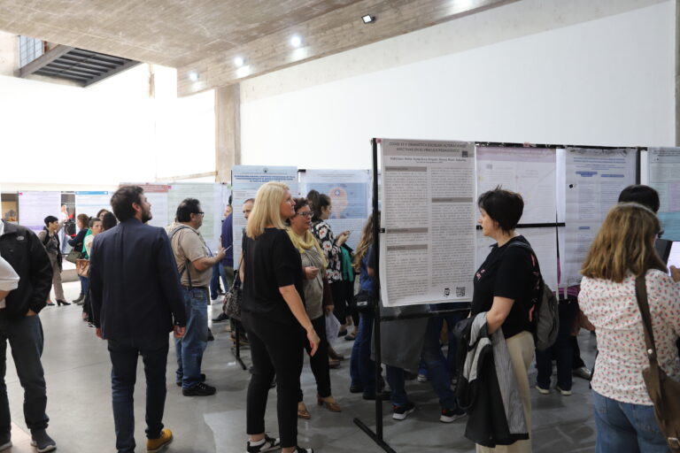 Lee más sobre el artículo La resistencia de las Ciencias en la UNR