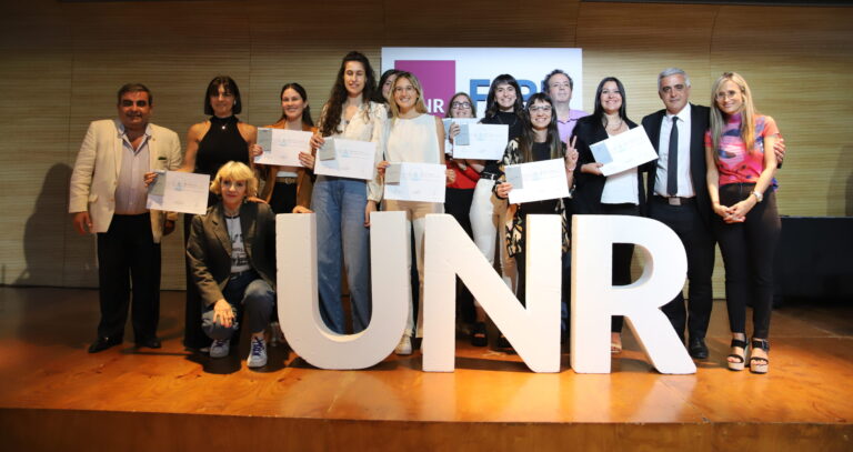 Lee más sobre el artículo Récord histórico de graduados en la UNR