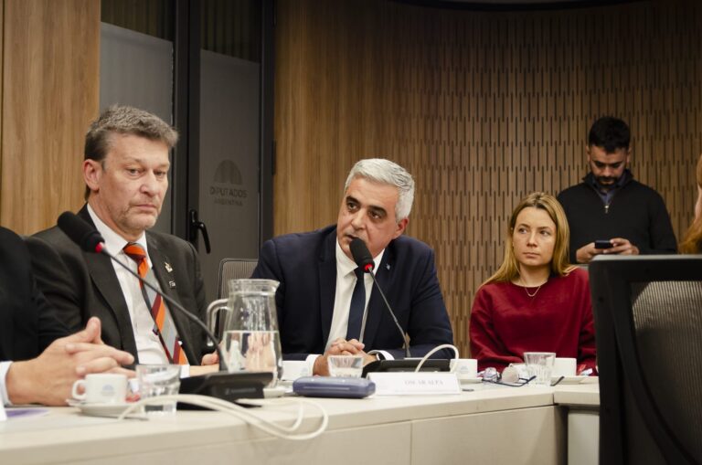 Lee más sobre el artículo Presentan proyecto de ley de Financiamiento Universitario