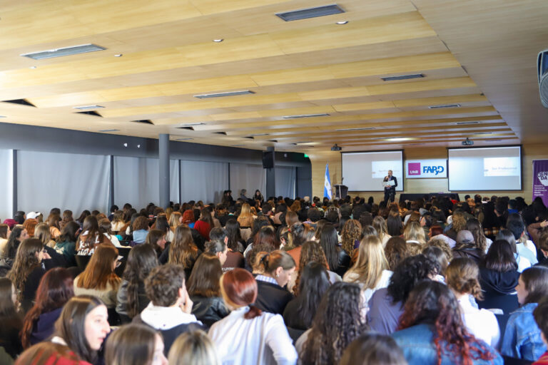 Lee más sobre el artículo Encuentro de Estudiantes de Diseño Gráfico