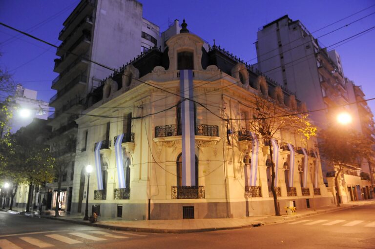 Lee más sobre el artículo La UNR en la Noche de los Museos Abiertos