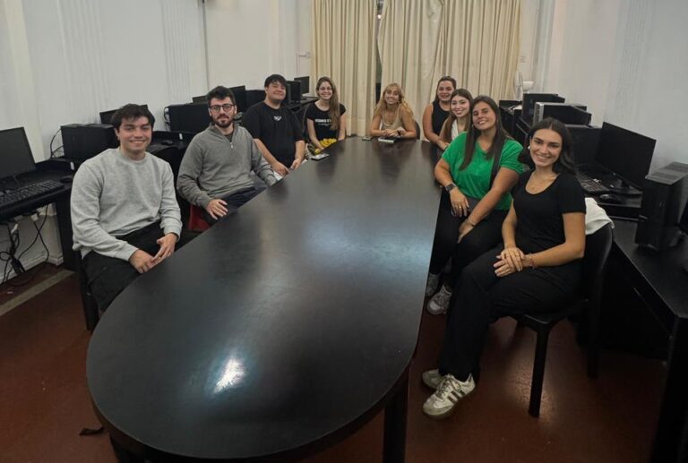 Lee más sobre el artículo Primera capacitación a tutores y tutoras internacionales del Programa “Codo a Codo”