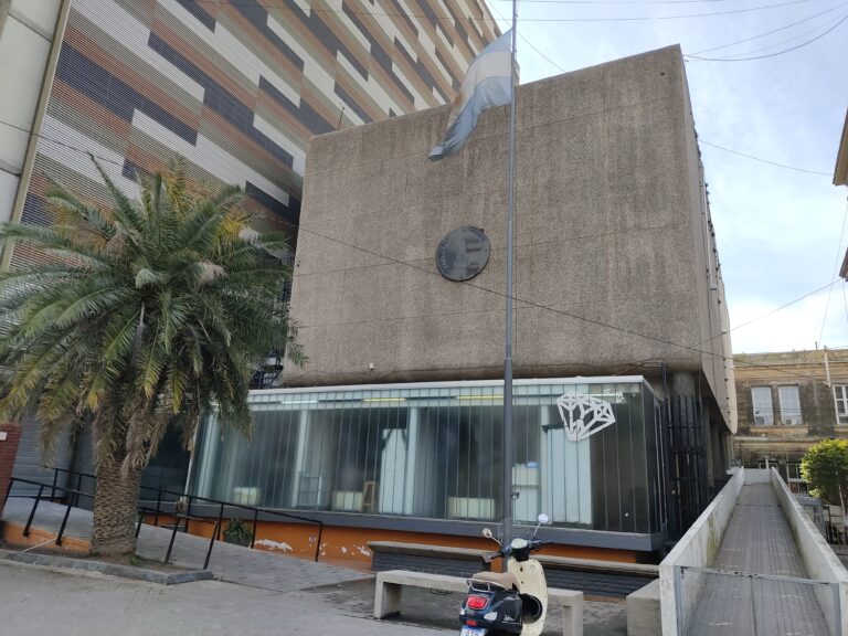 Lee más sobre el artículo Convocatoria Licitación Pública N° 2/2026 – Instalación Termomecánica en la Facultad de Odontología