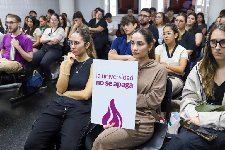 Lee más sobre el artículo La universidad no se apaga