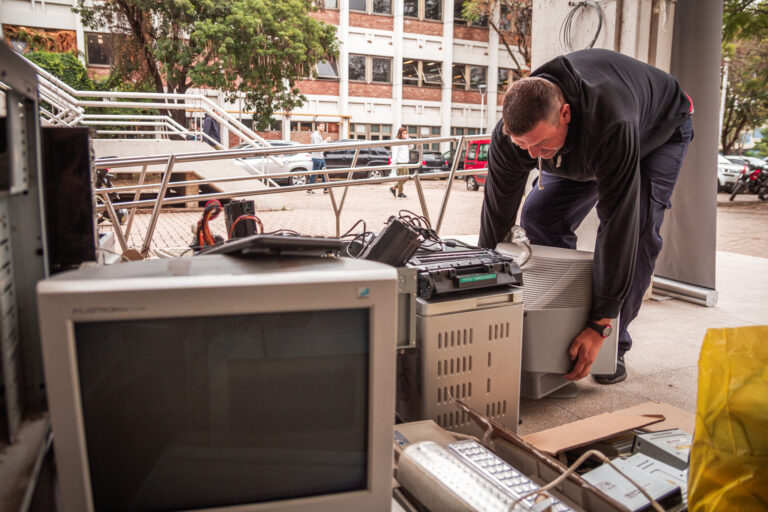 Lee más sobre el artículo Programa E-Reciclar.UNR