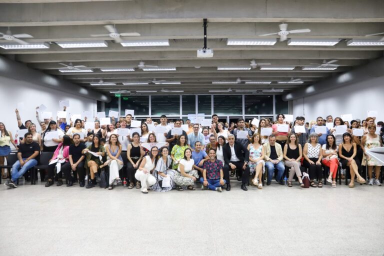 Lee más sobre el artículo Concurso docentes y tutores para Programa Otra Vuelta