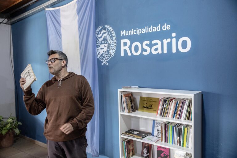 Lee más sobre el artículo La UNR impulsa bibliotecas en refugios municipales