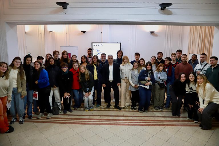 Lee más sobre el artículo Bienvenida a estudiantes internacionales