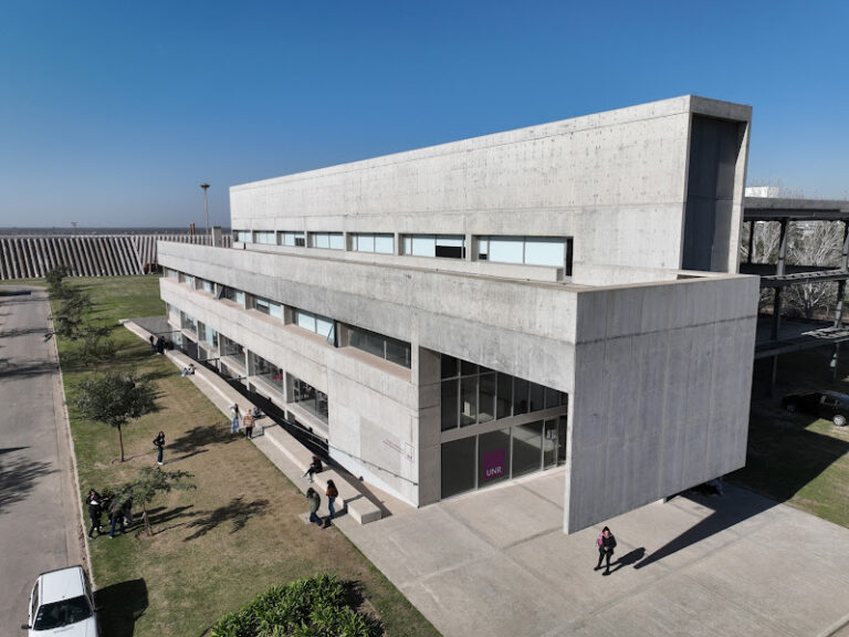 Lee más sobre el artículo Convocatoria Licitación Pública N° 5/2026 – Aulas 2° piso -Escuela Preuniversitaria de Ciencias Sociales y Humanísticas