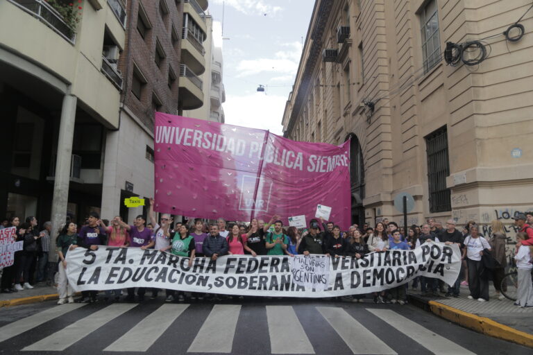 Lee más sobre el artículo Rosario le dijo sí a su Universidad Pública